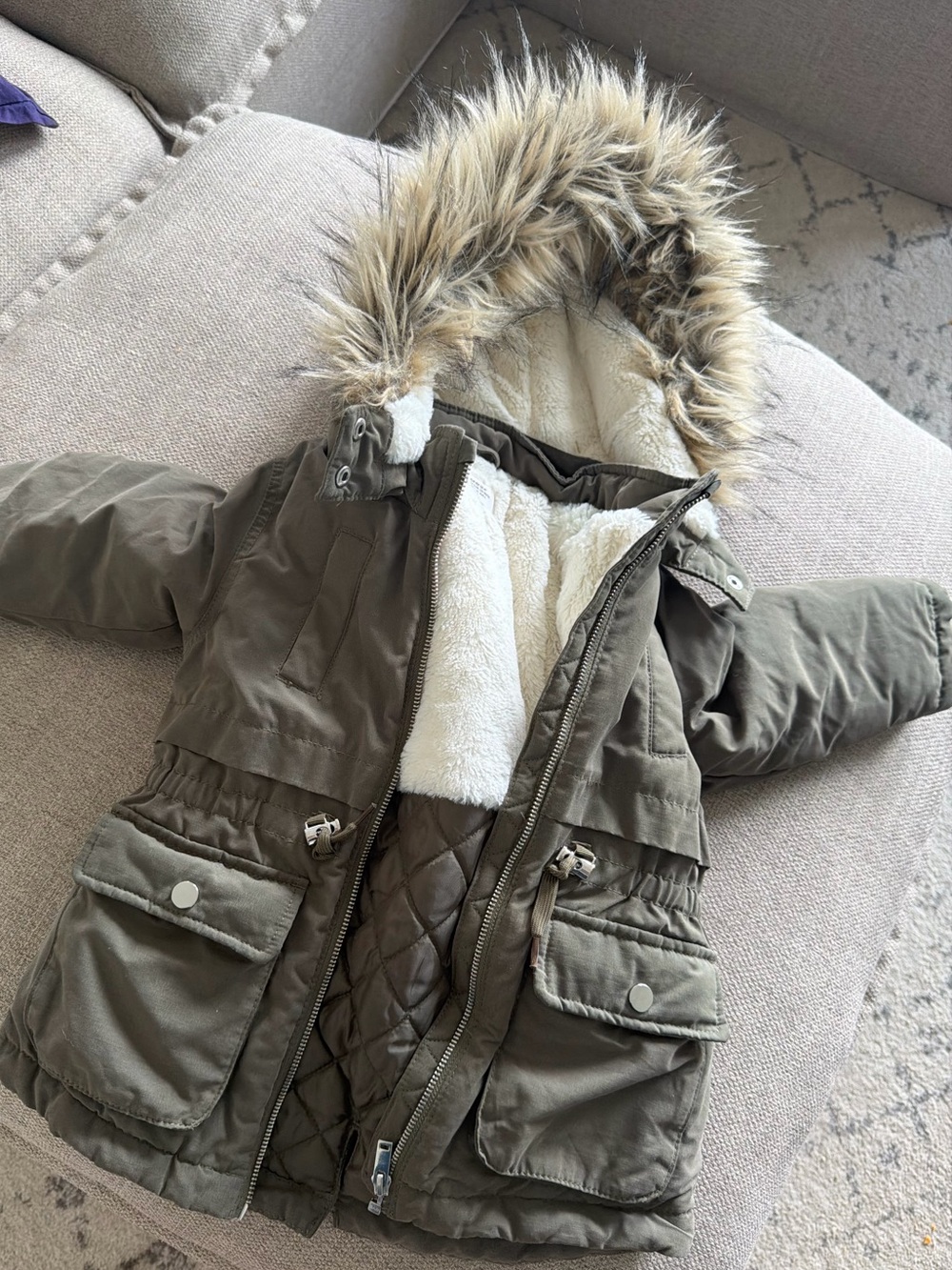 H&M Girls Olive Green Faux Fur Hooded Sherpa Lined Winter Parka 3-4Y